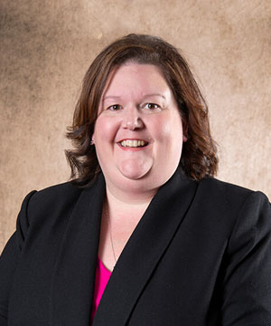 Norfolk Connections headshot photo - Dr. Erin Pierce